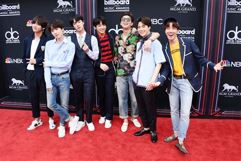 bts bbmas 2018 gucci|Billboard Music Awards 2018: BTS Wears Gucci on .